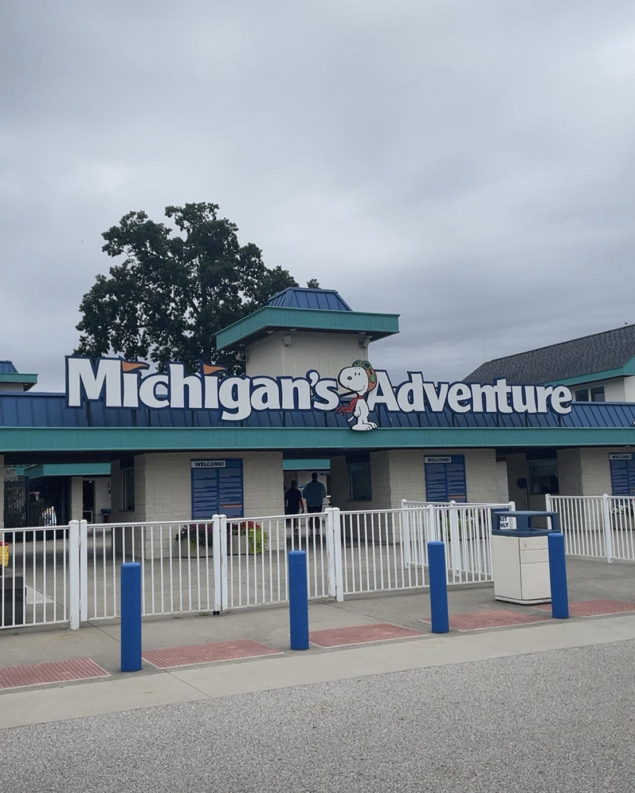 Enterance Sign